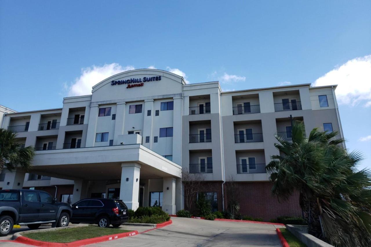 Springhill Island Hotel